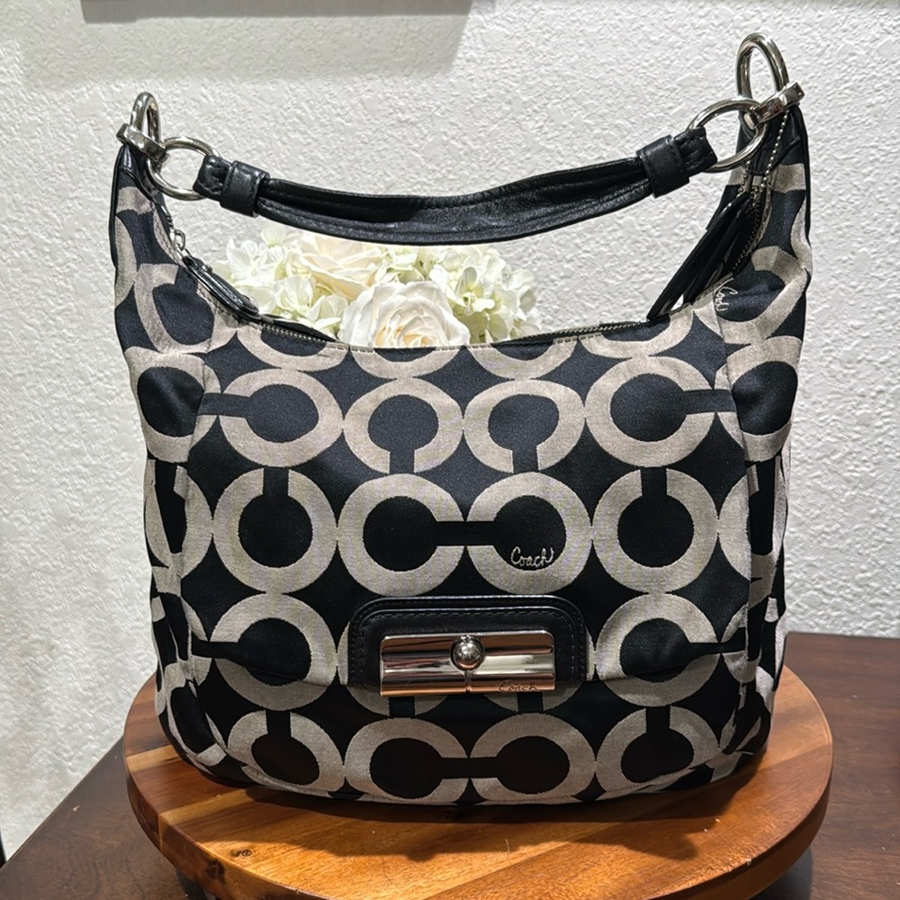 Coach Signature C Purse Black Jacquard Hobo Bag peach Lining